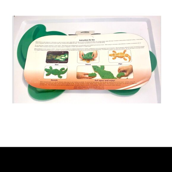 Alligator Pull-Apart Cupcake Silicone Mold Create N Celebrate with Cupcakes - Picture 2 of 2